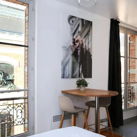 Holiday home 404 - Petit Bijou Dans Immeuble Hotelier 5 - Flat-guest *