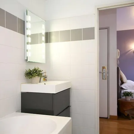 Holiday home 404 - Petit Bijou Dans Immeuble Hotelier 5 - Flat-guest *